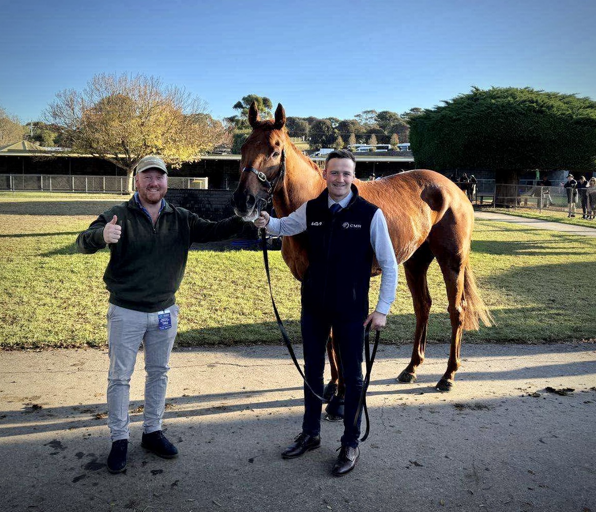 Jack Stewart and Jake Lowry with Smokin' Romans after his win.